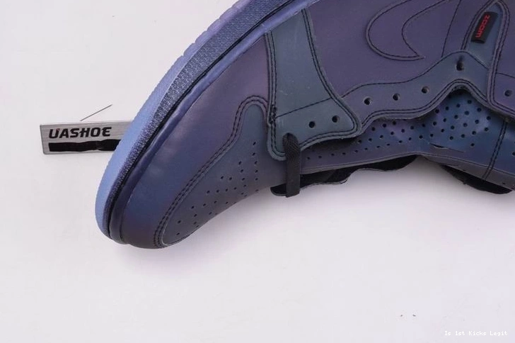 Zoom BV0006-900  1 High Jordan Retro Fearless 0331